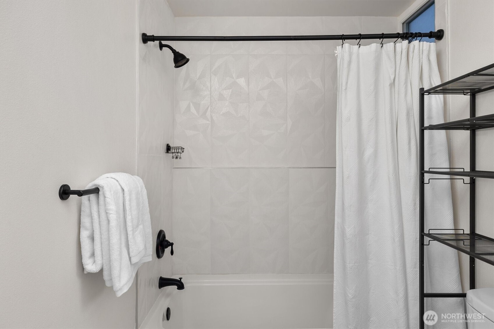 2535 SE I St #A, Tacoma, WA 98405