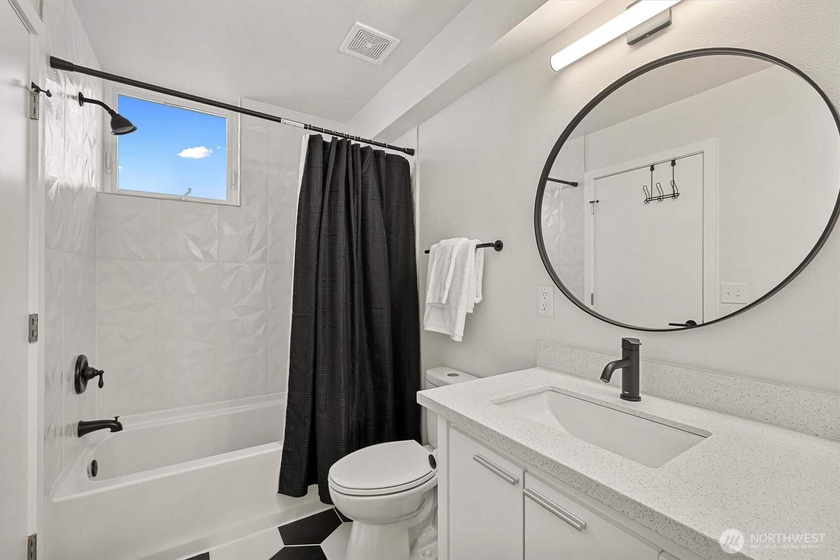 2535 SE I St #A, Tacoma, WA 98405