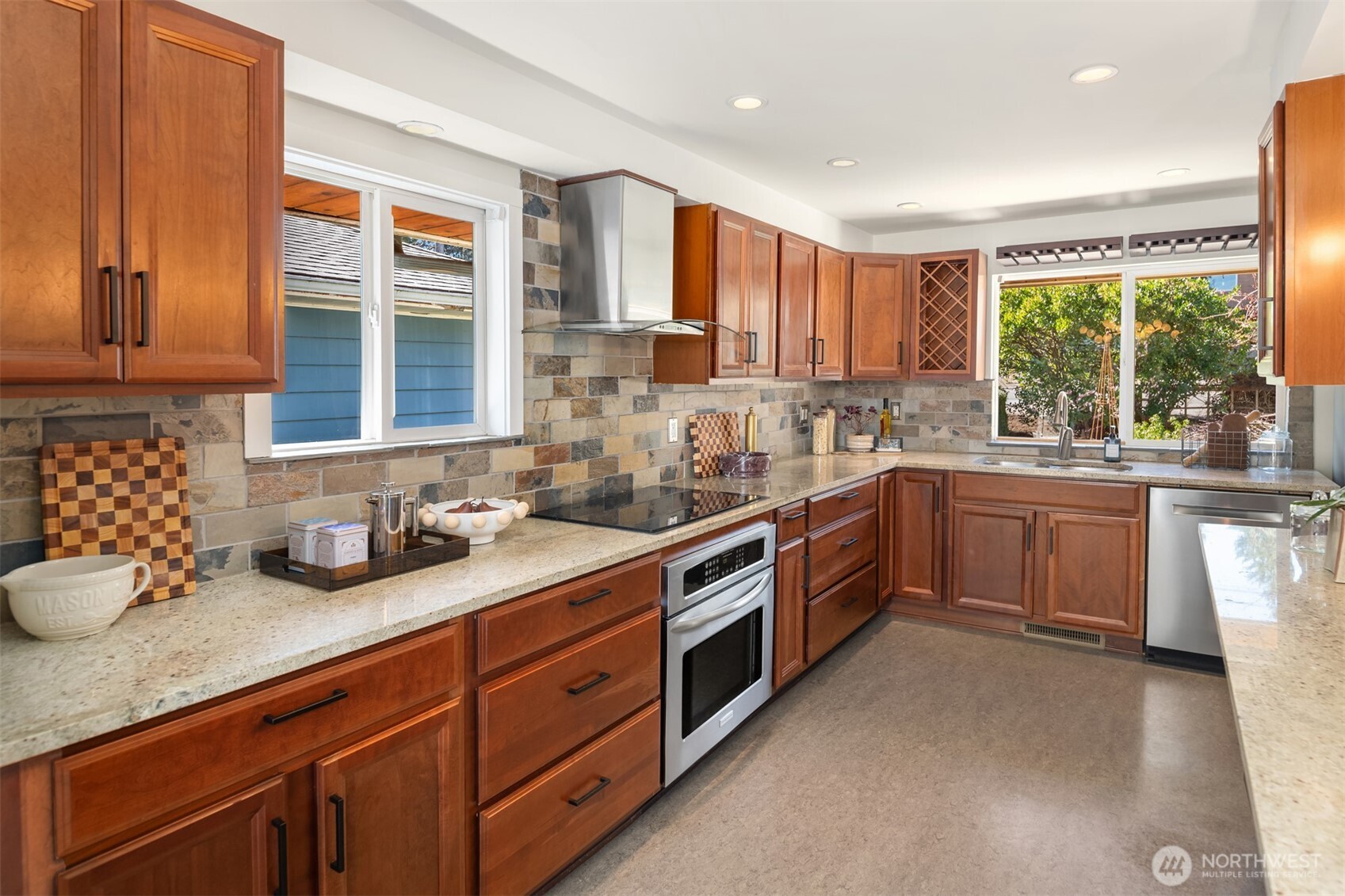 11544 24th Avenue NE, Seattle, WA 98125