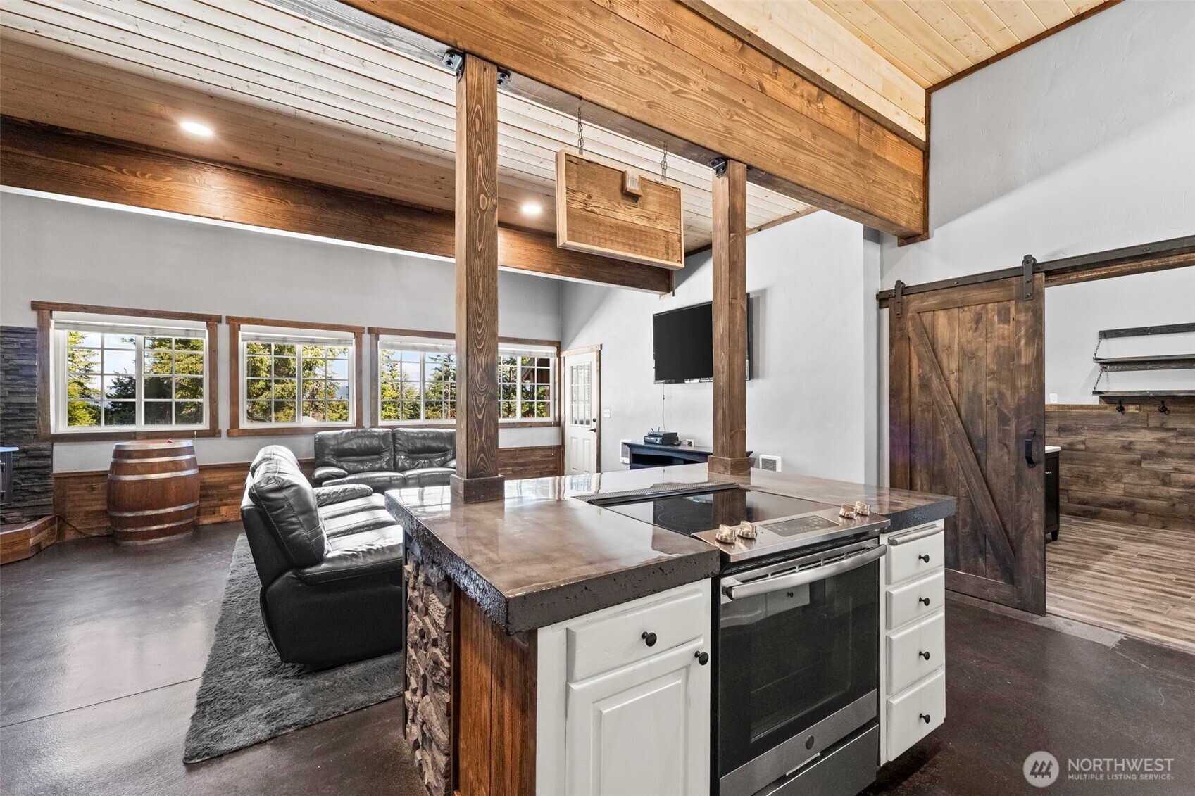 130 Horse Heaven Road , Cle Elum, WA 98922