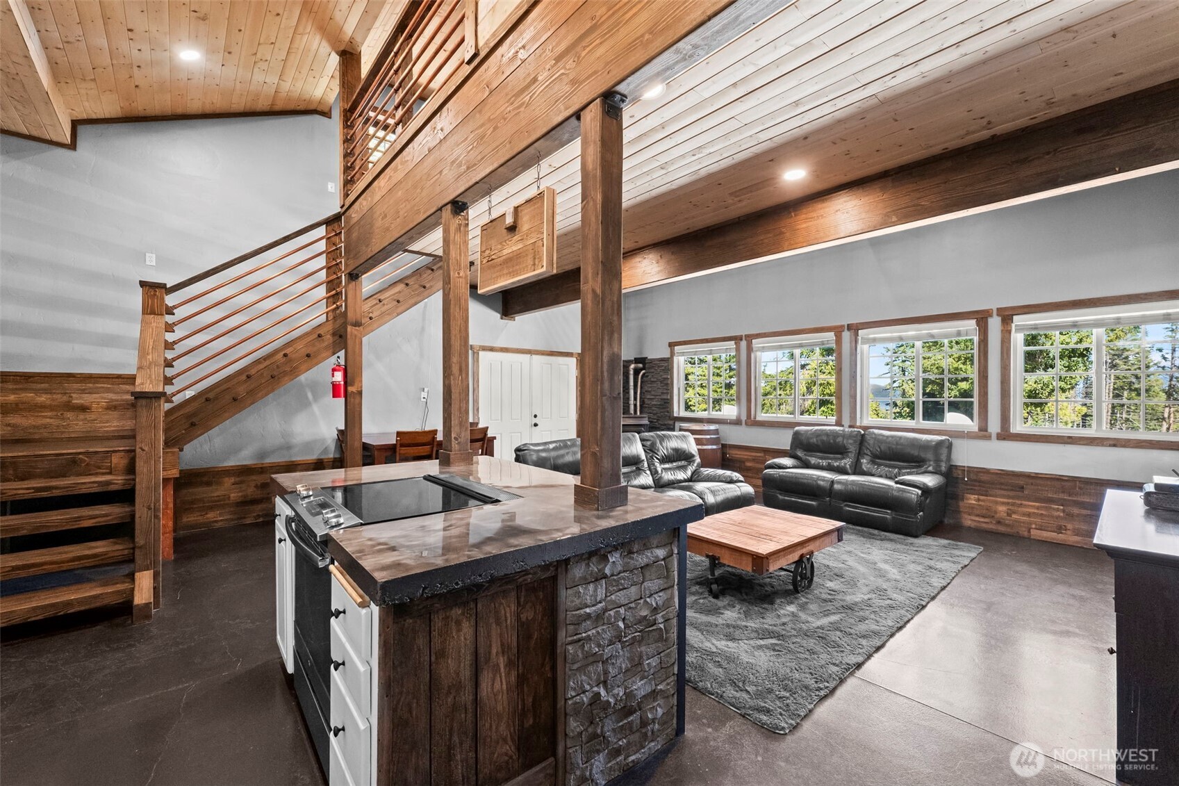 130 Horse Heaven Road , Cle Elum, WA 98922