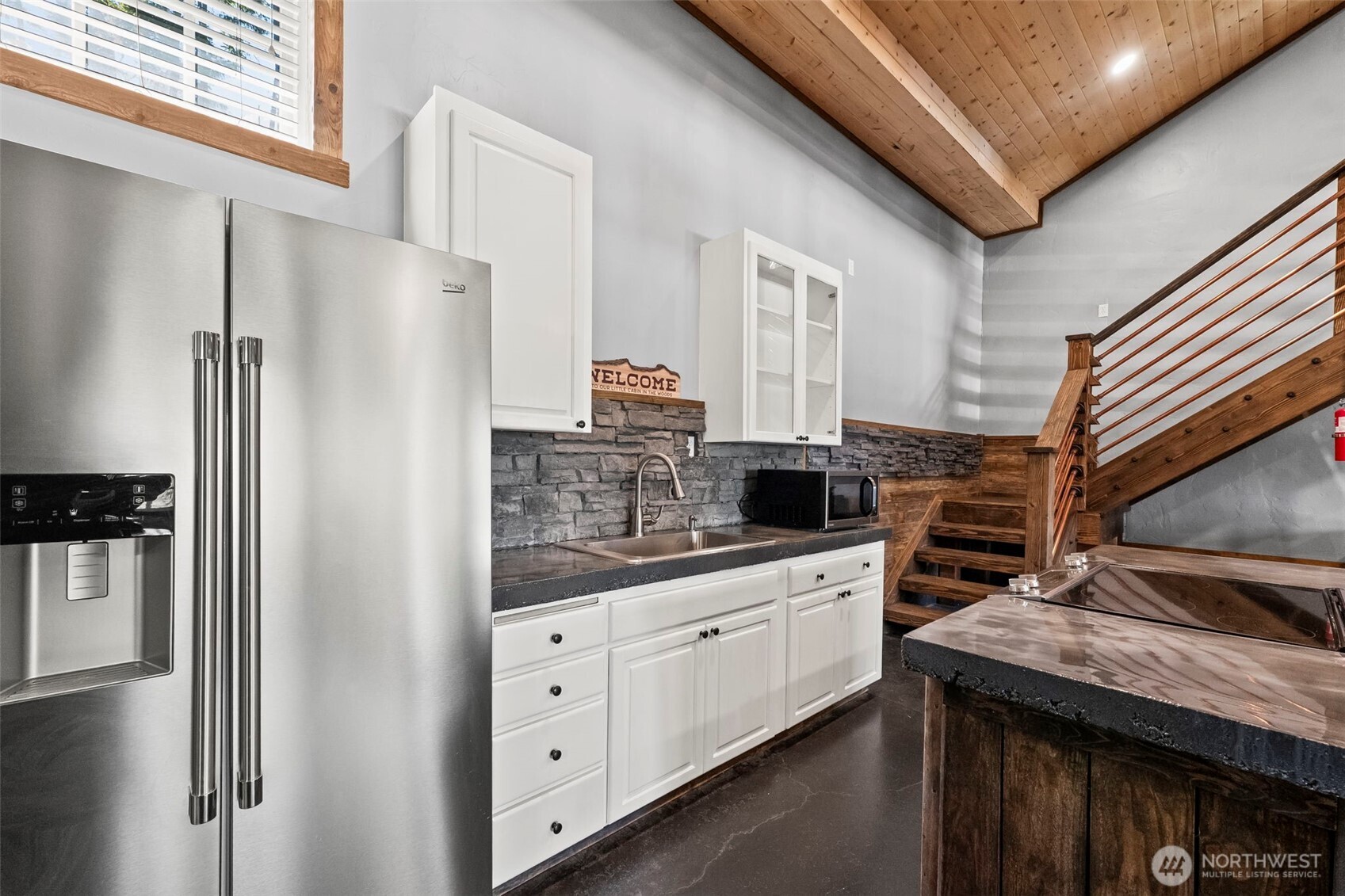 130 Horse Heaven Road , Cle Elum, WA 98922