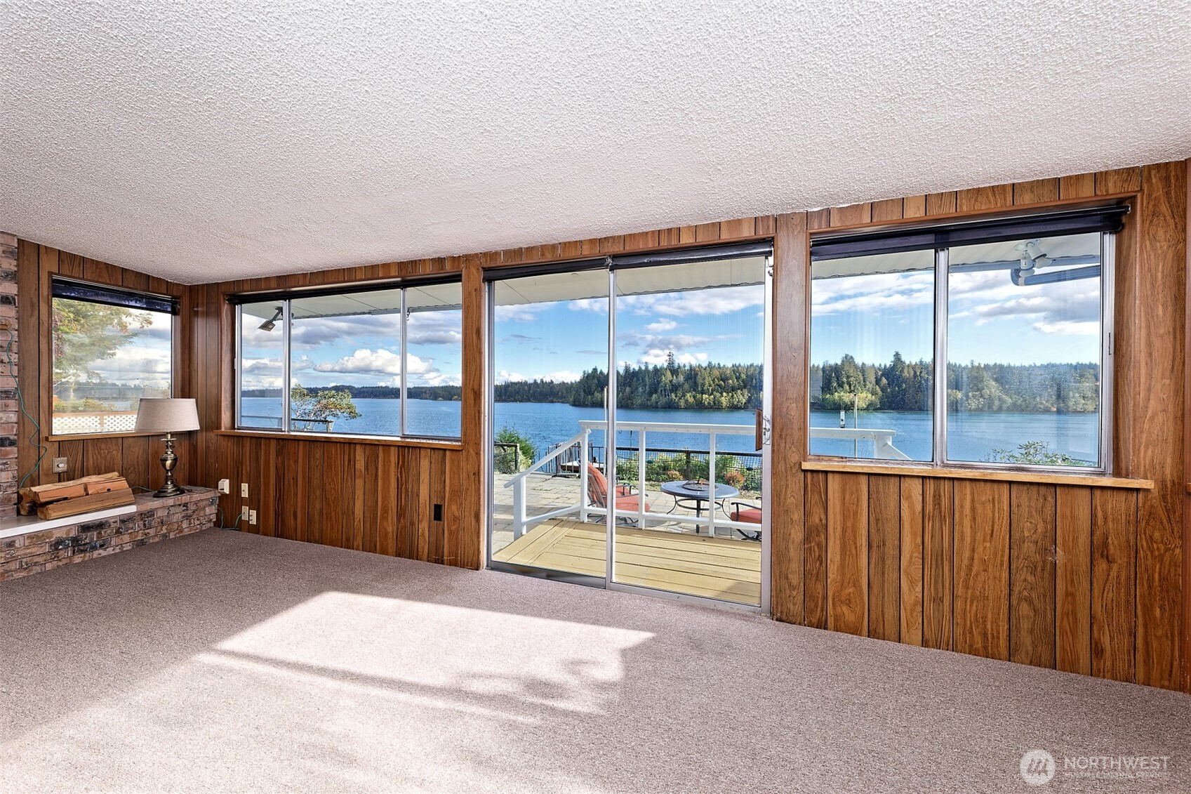 240 E Orchard Beach Drive , Grapeview, WA 98546