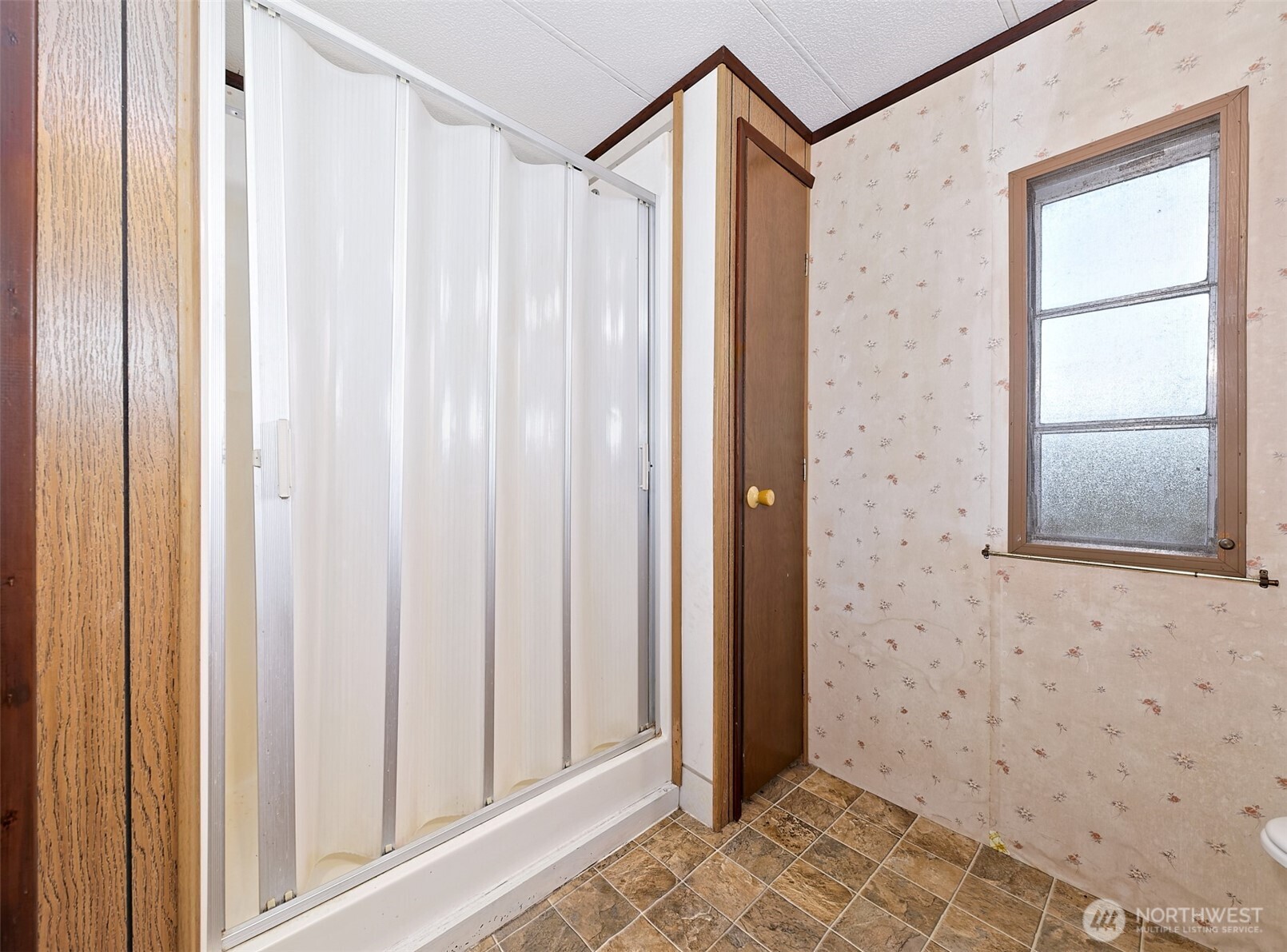 240 E Orchard Beach Drive , Grapeview, WA 98546