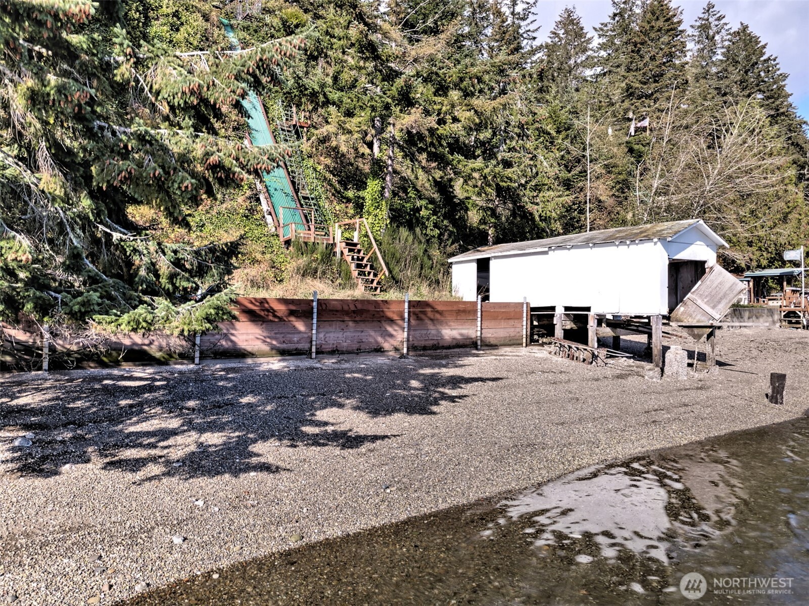 240 E Orchard Beach Drive , Grapeview, WA 98546