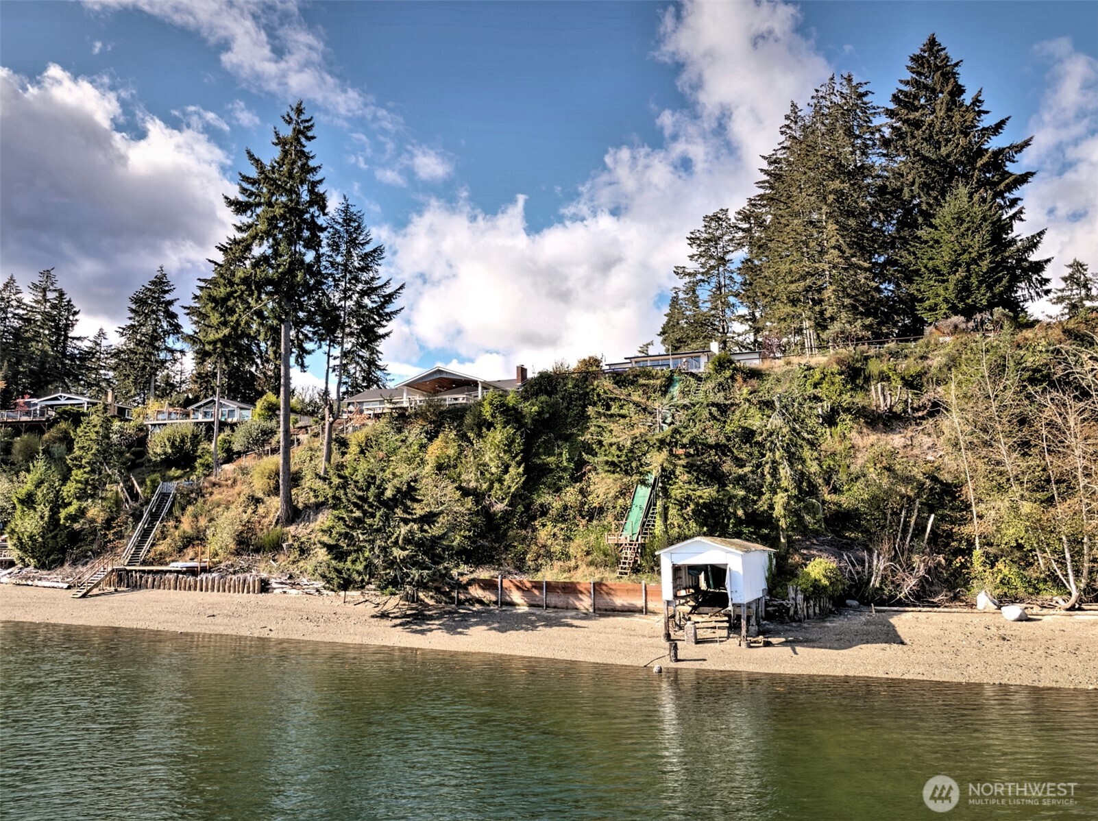 240 E Orchard Beach Drive , Grapeview, WA 98546