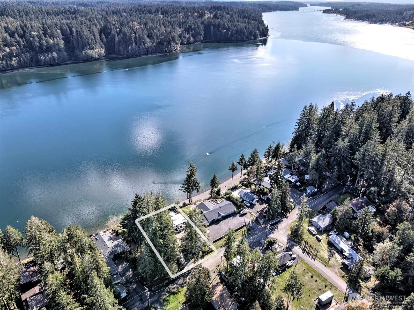 240 E Orchard Beach Drive , Grapeview, WA 98546