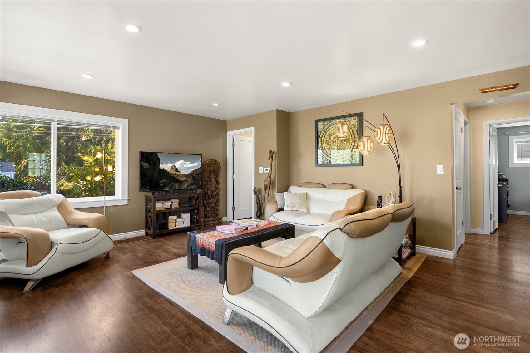 4605 49th Avenue S, Seattle, WA 98118