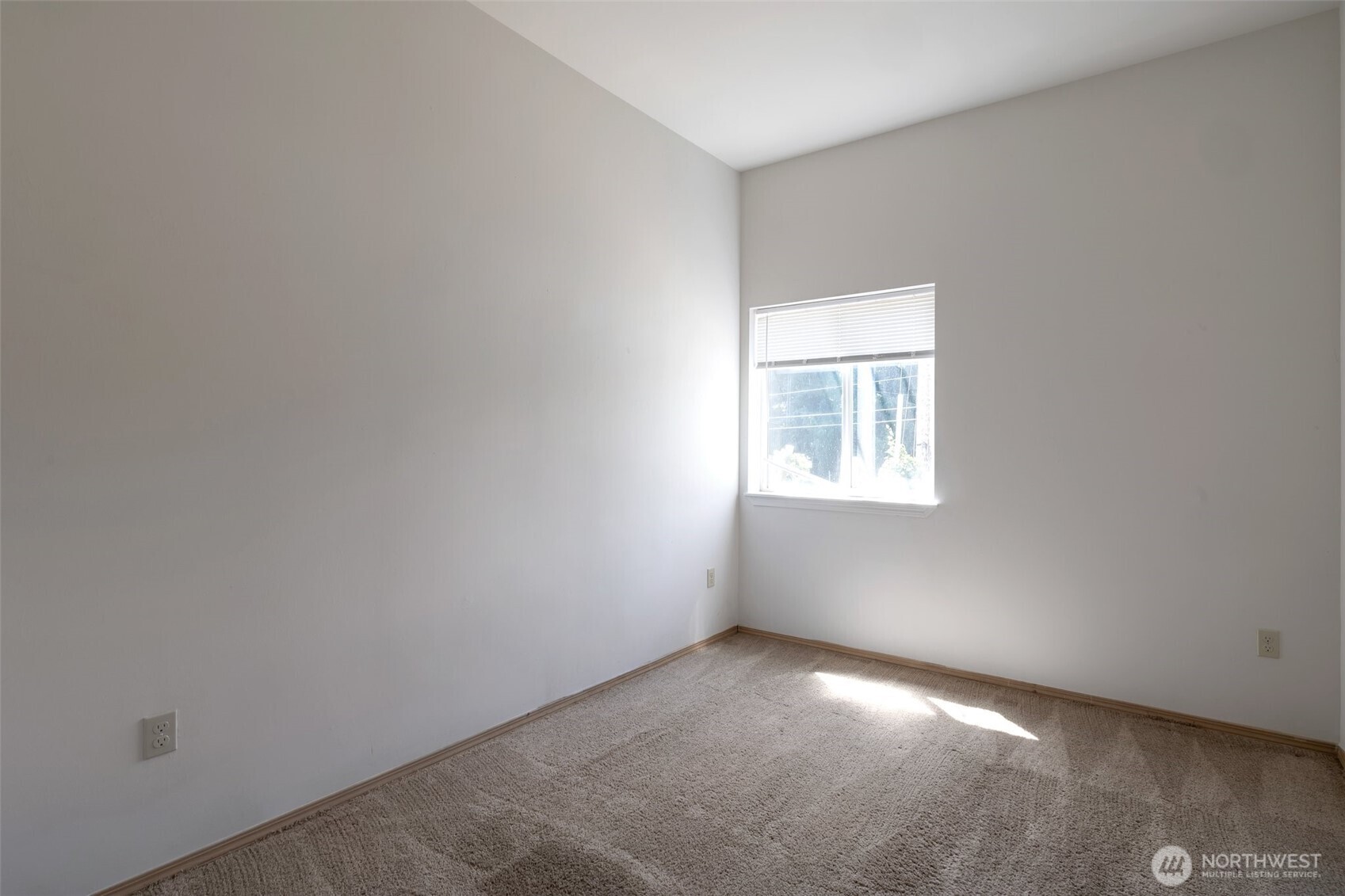 11424 1st Avenue S #103, Seattle, WA 98168-2051