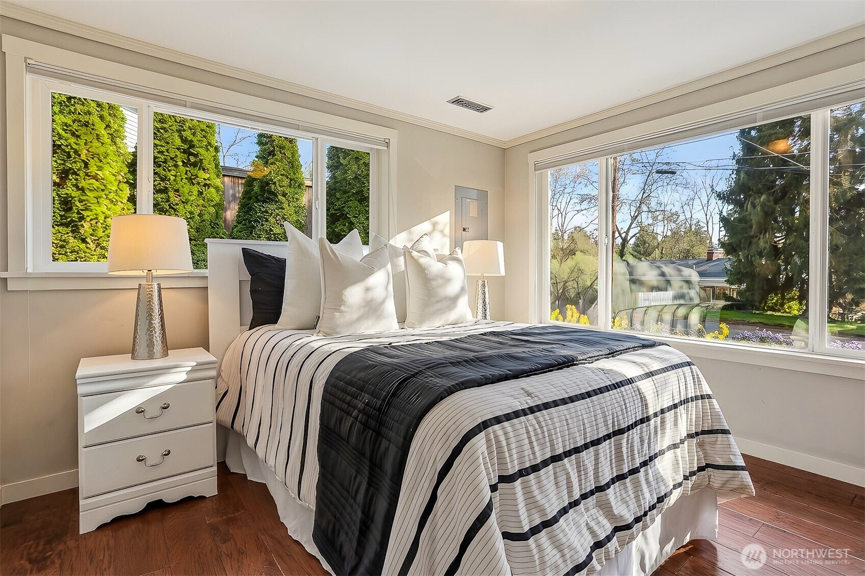 11545 34th Avenue NE, Seattle, WA 98125