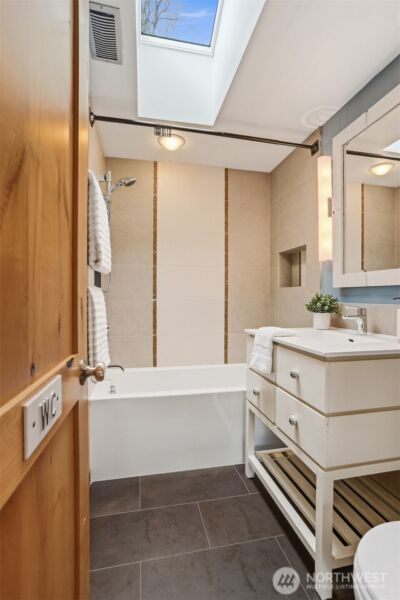 11545 34th Avenue NE, Seattle, WA 98125 - Photo 9