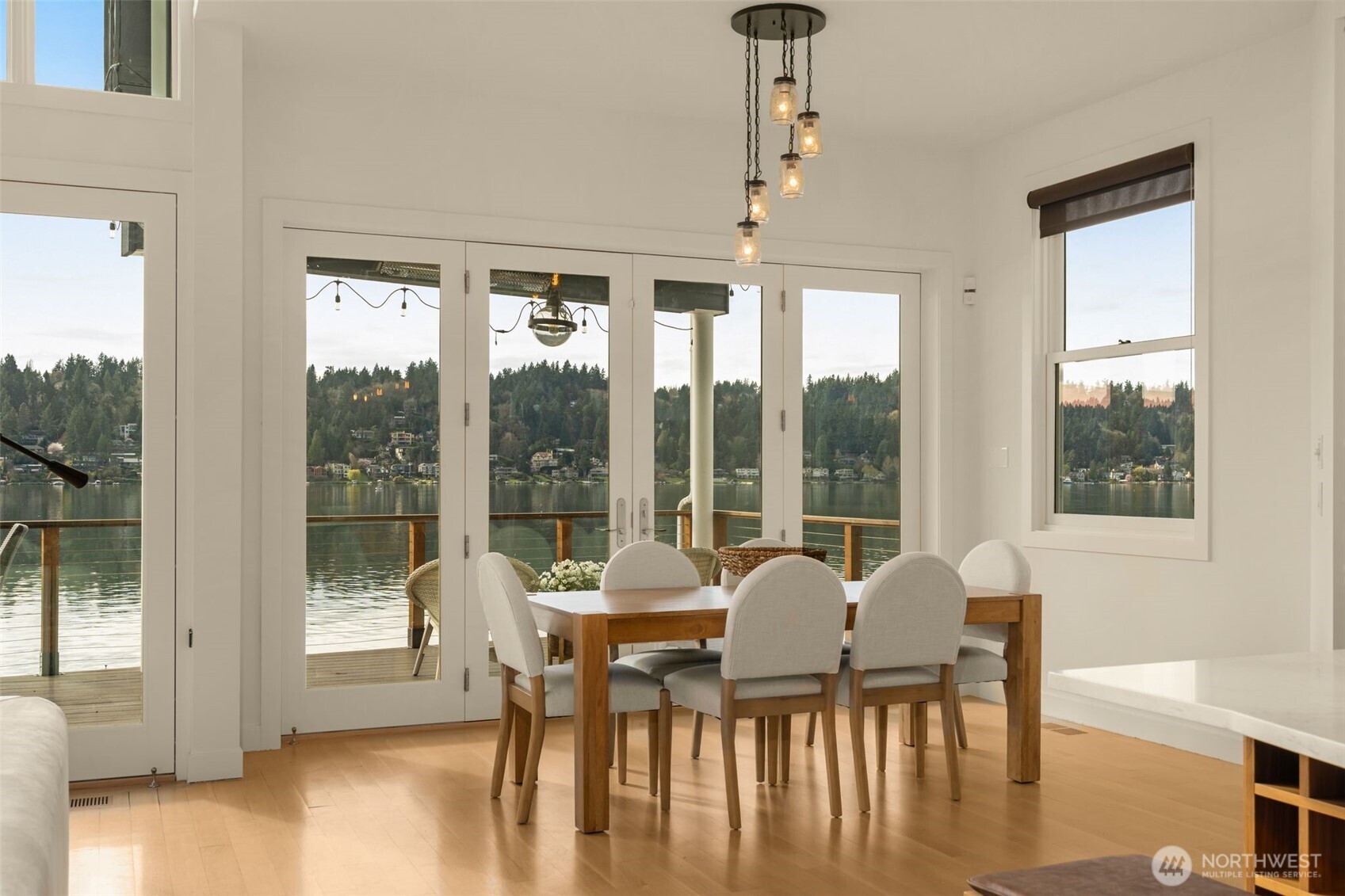 6007 Hazelwood Lane SE, Bellevue, WA 98006