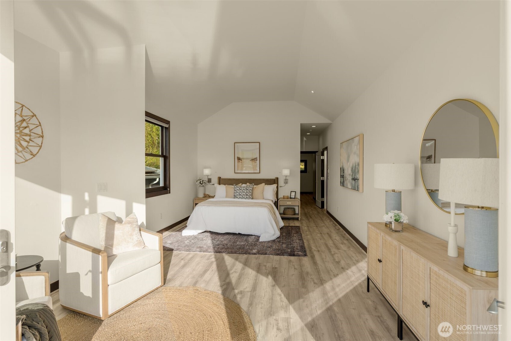 6007 Hazelwood Lane SE, Bellevue, WA 98006