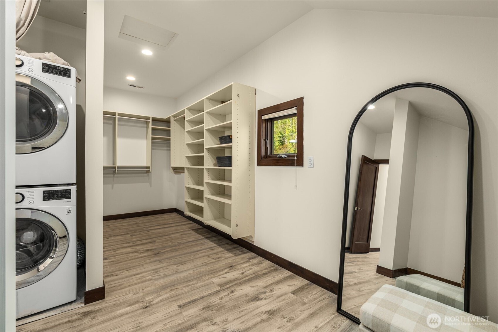 6007 Hazelwood Lane SE, Bellevue, WA 98006