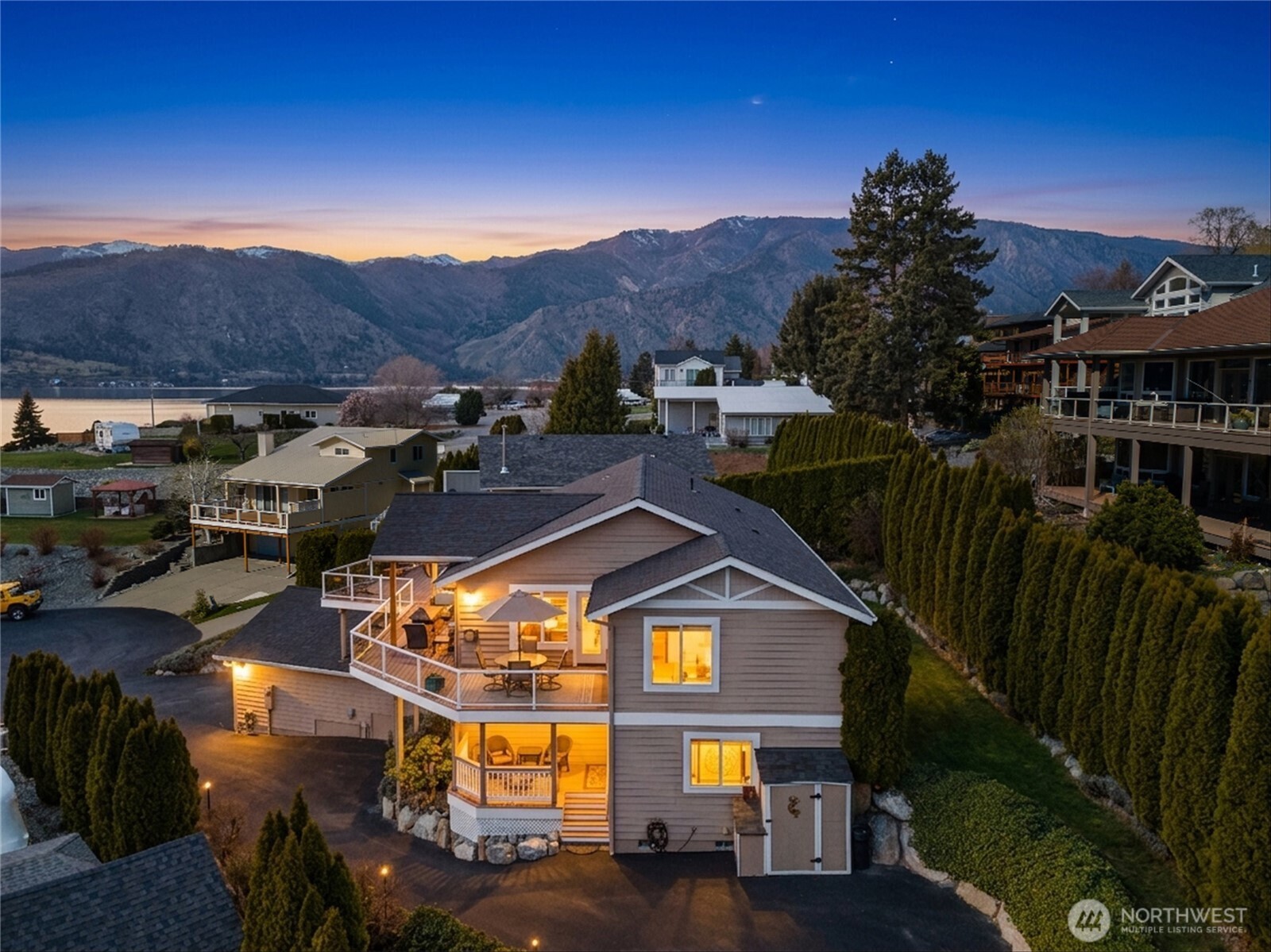 563 Topaz Place , Manson, WA 98831