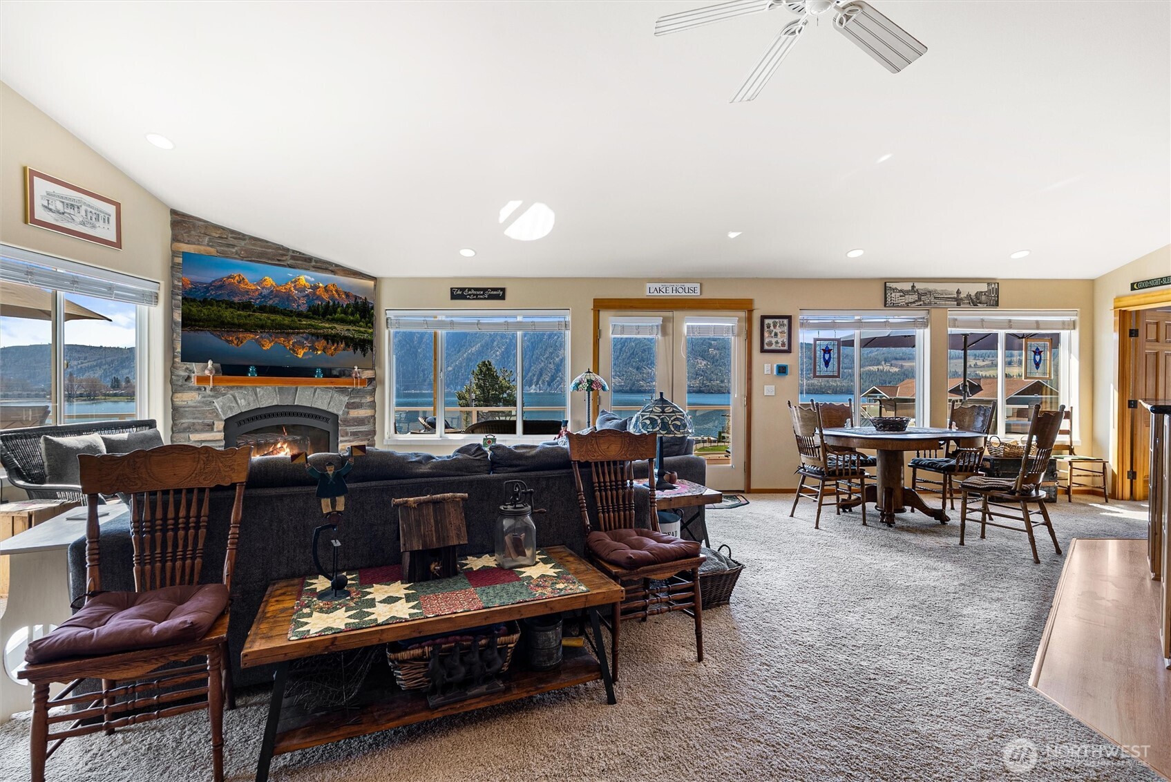 563 Topaz Place , Manson, WA 98831