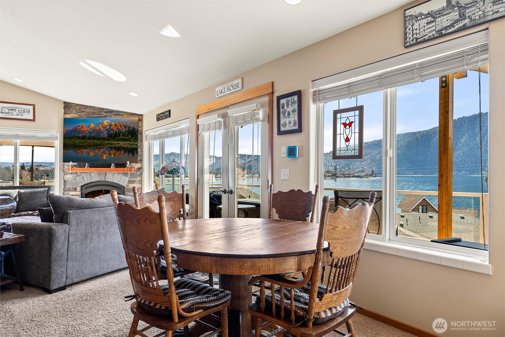 563 Topaz Place , Manson, WA 98831