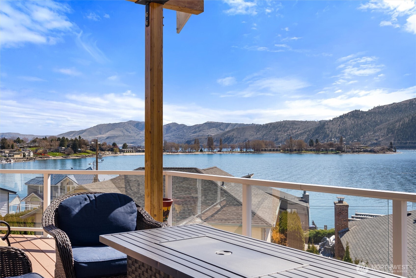 563 Topaz Place , Manson, WA 98831