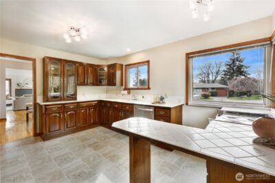 10850 Marine View Drive SW, Seattle, WA 98146-1615 - Photo 11