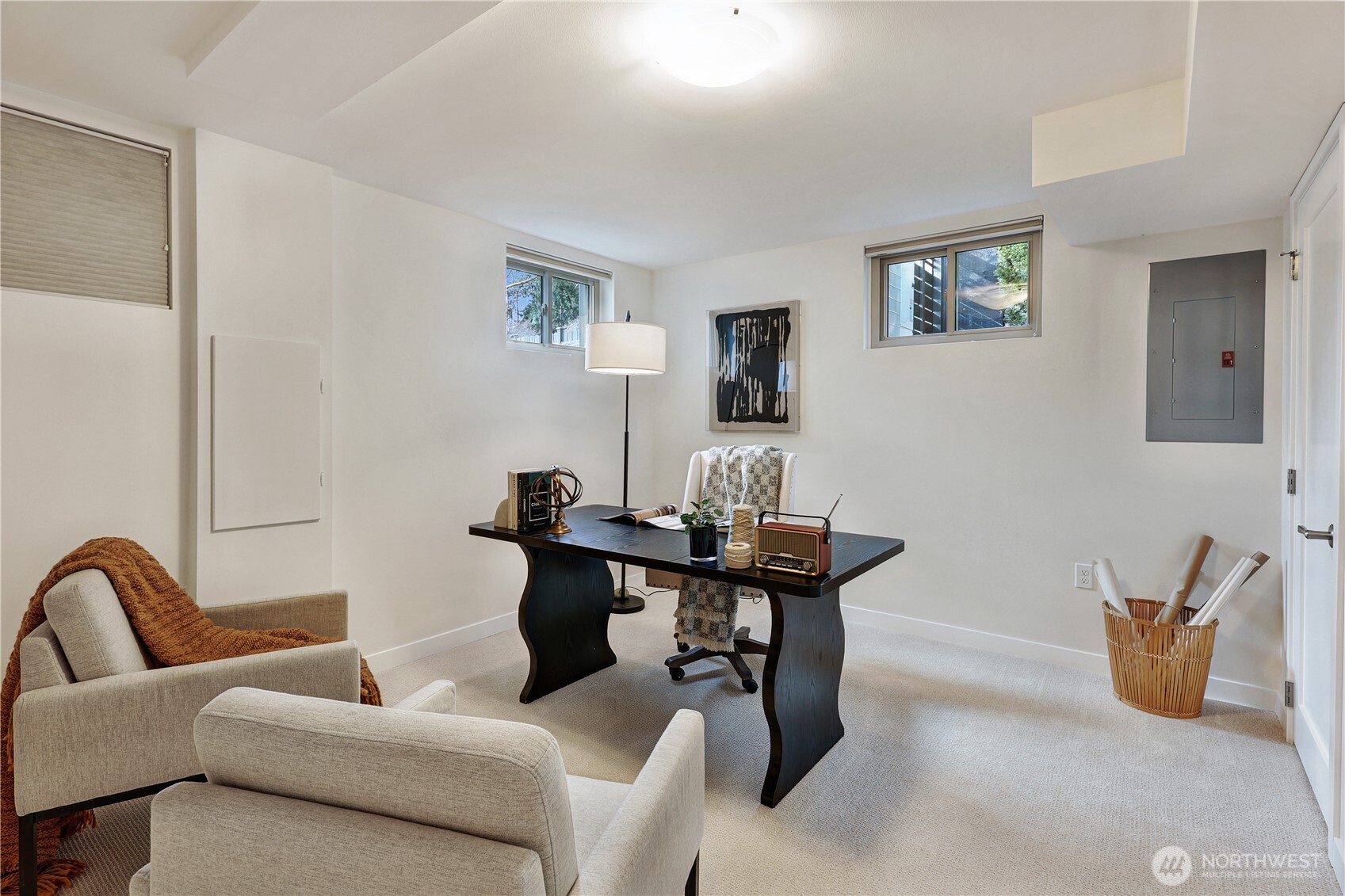 10850 Marine View Drive SW, Seattle, WA 98146-1615