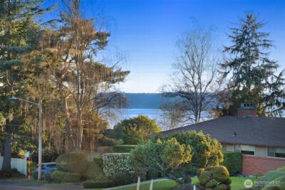 10850 Marine View Drive SW, Seattle, WA 98146-1615 - Photo 3