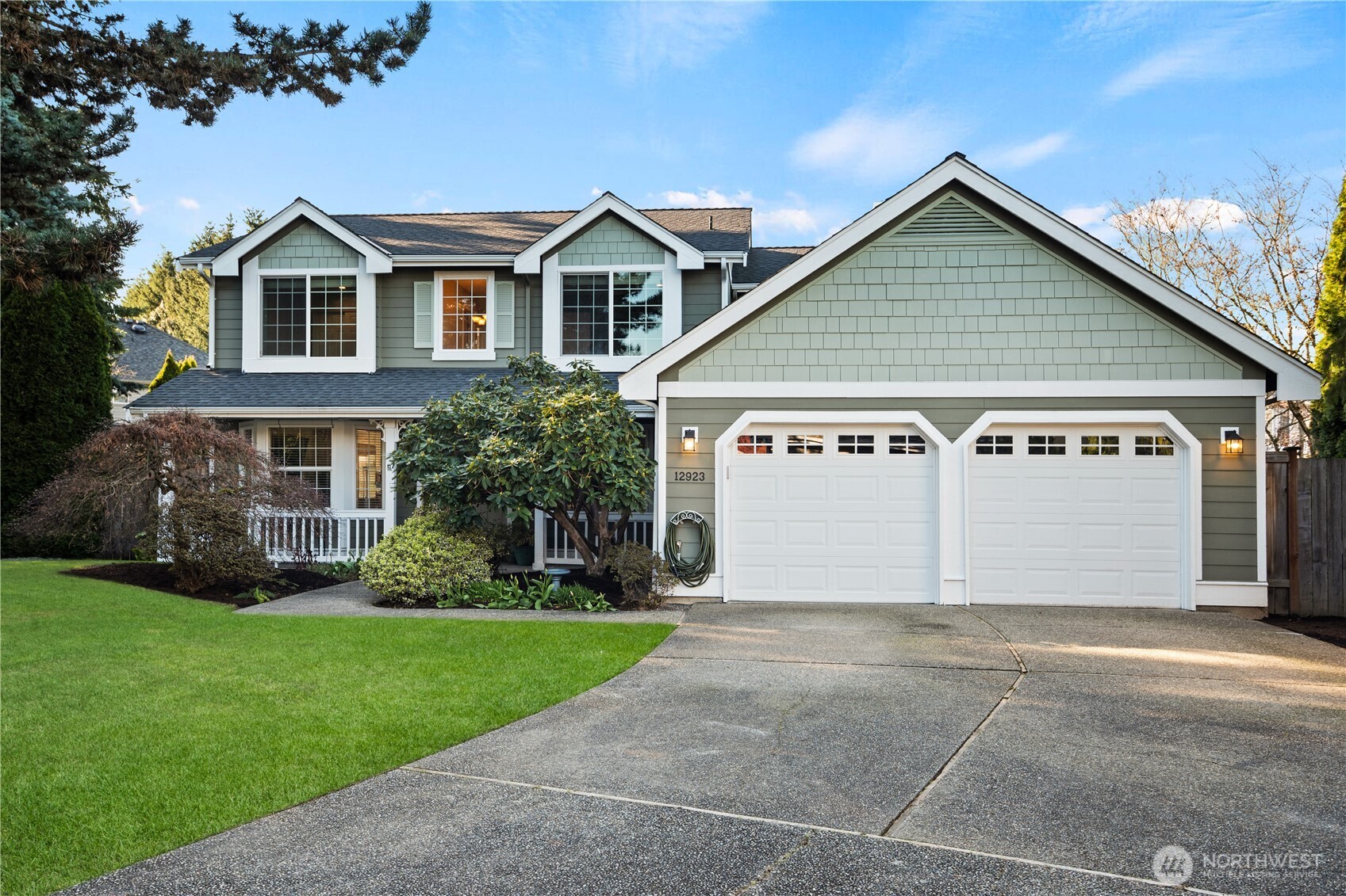 12923 86th Avenue NE, Kirkland, WA 98034