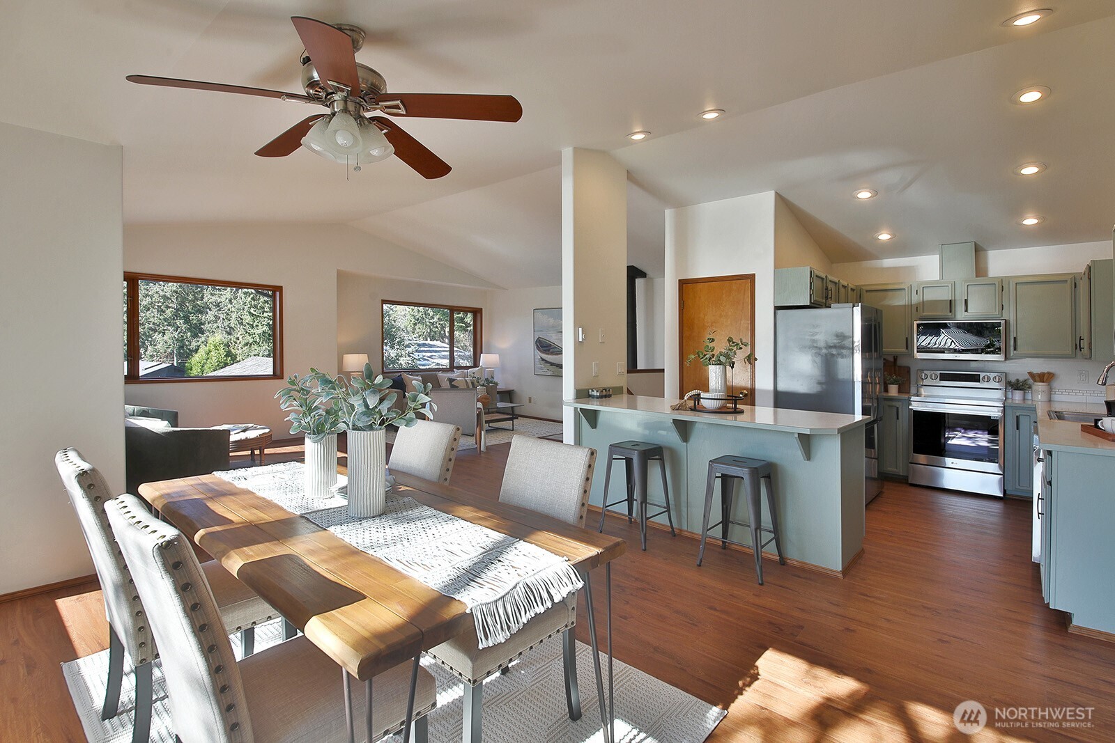 5947 Sundown Lane , Freeland, WA 98249