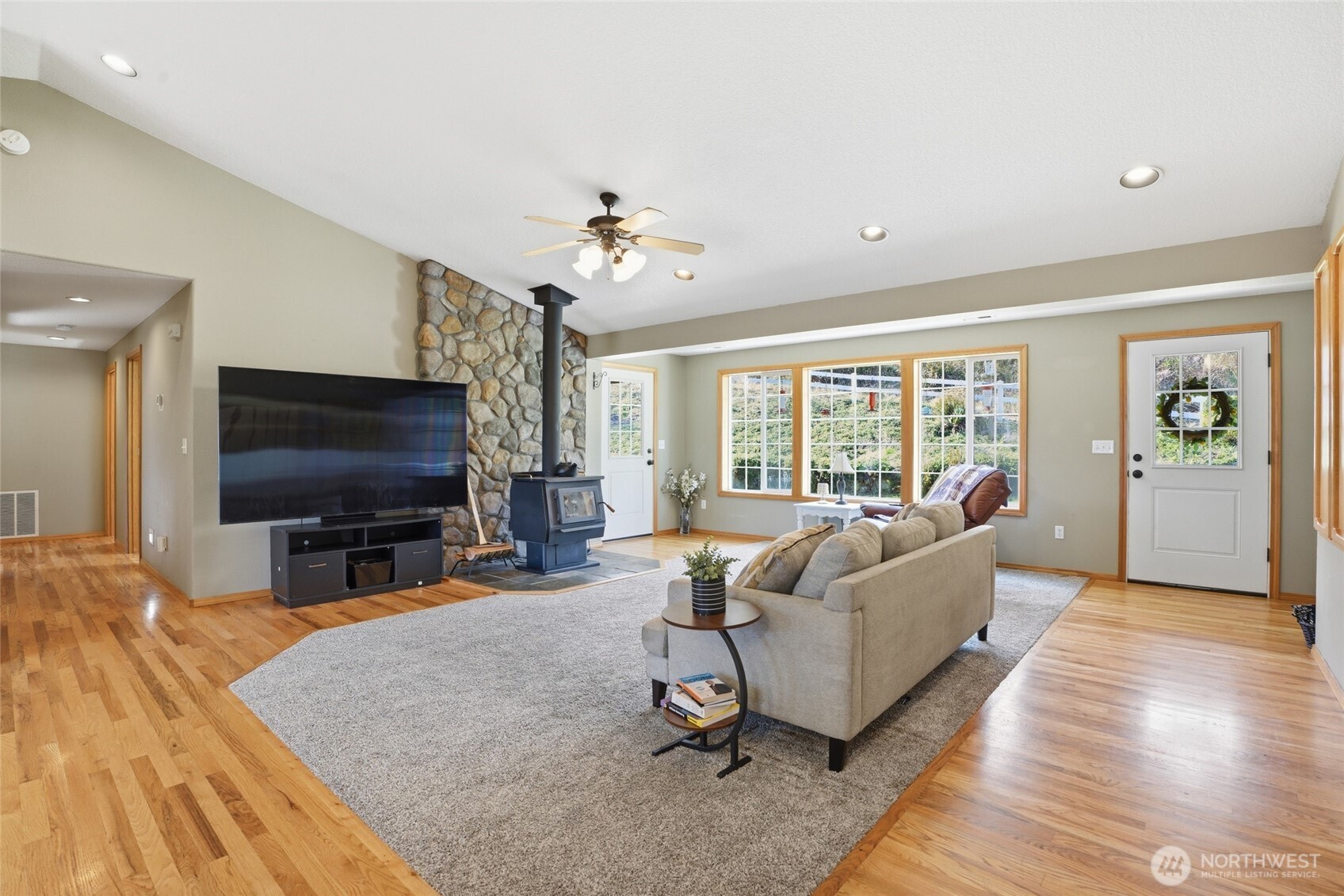 13708 NE 401st Way , Amboy, WA 98601