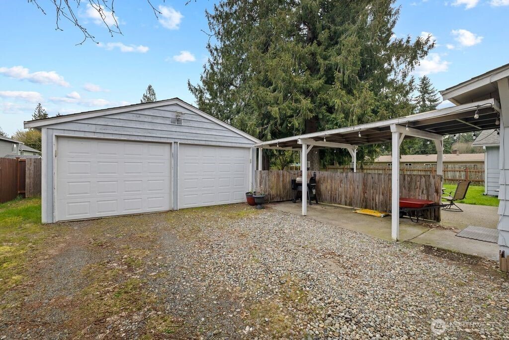 6726 Henderson Boulevard SE, Tumwater, WA 98501