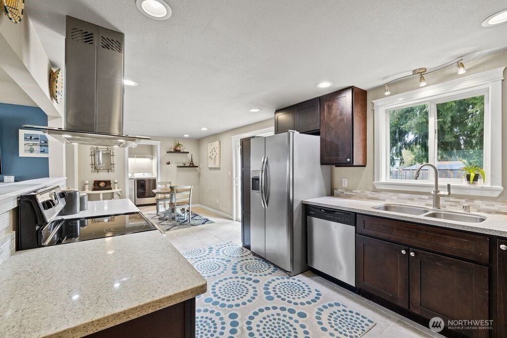 6726 Henderson Boulevard SE, Tumwater, WA 98501