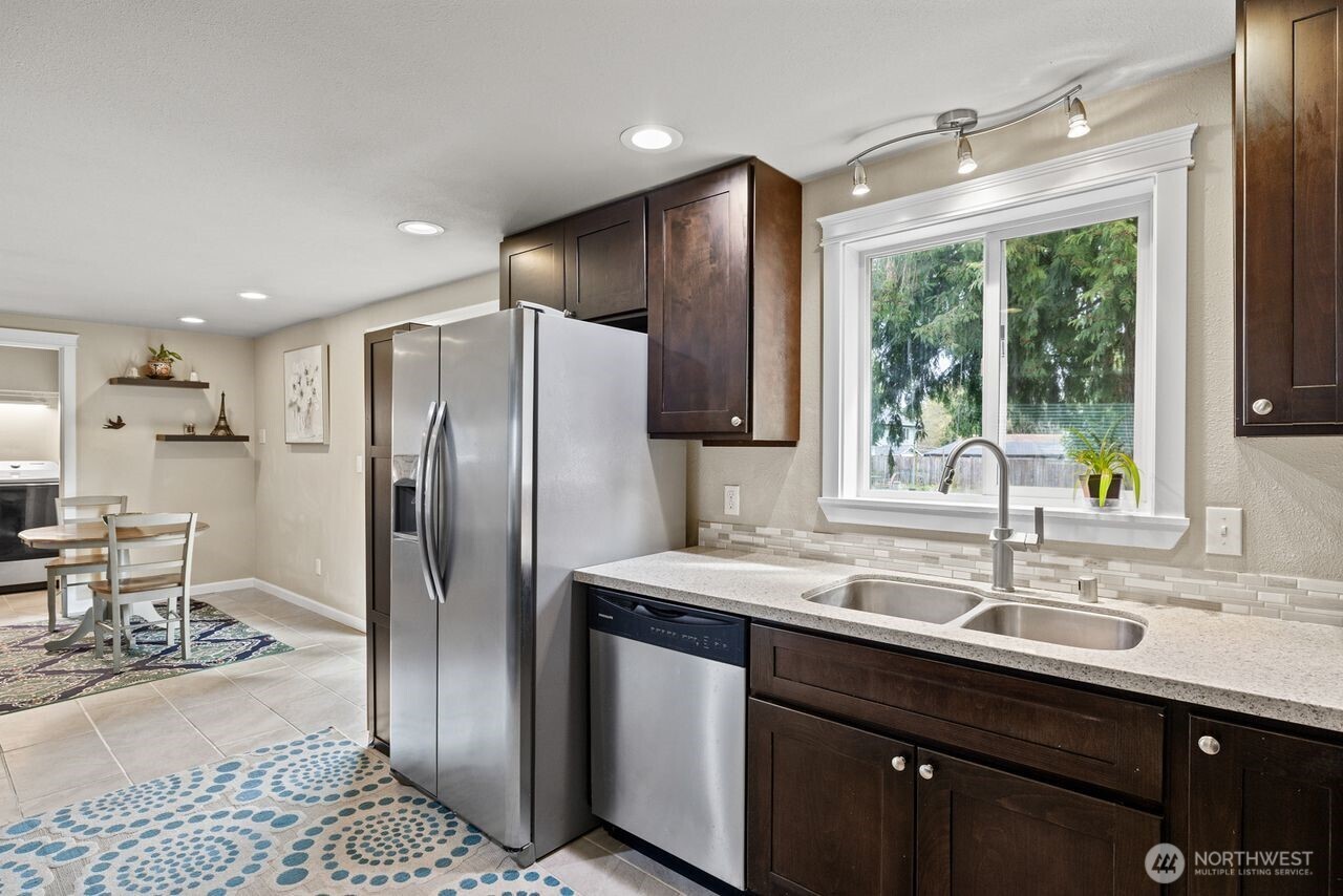 6726 Henderson Boulevard SE, Tumwater, WA 98501