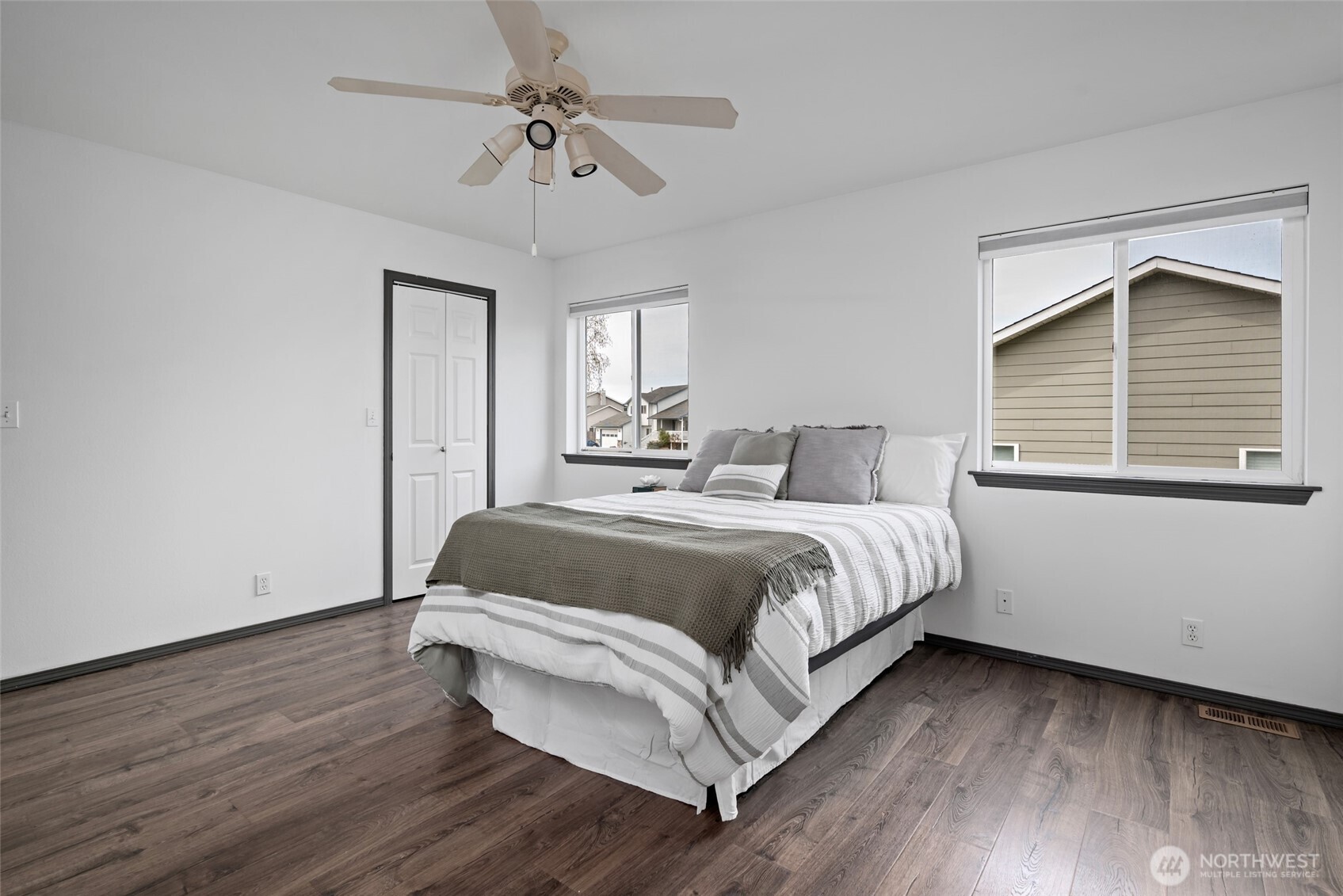 2060 SW 16th , Oak Harbor, WA 98277