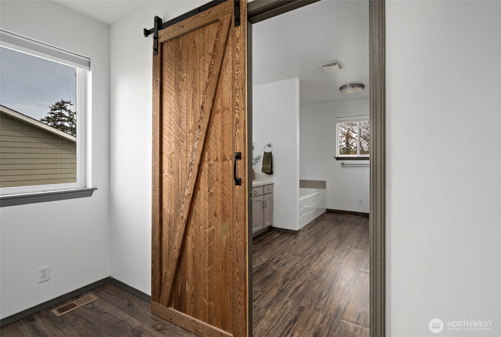 2060 SW 16th , Oak Harbor, WA 98277