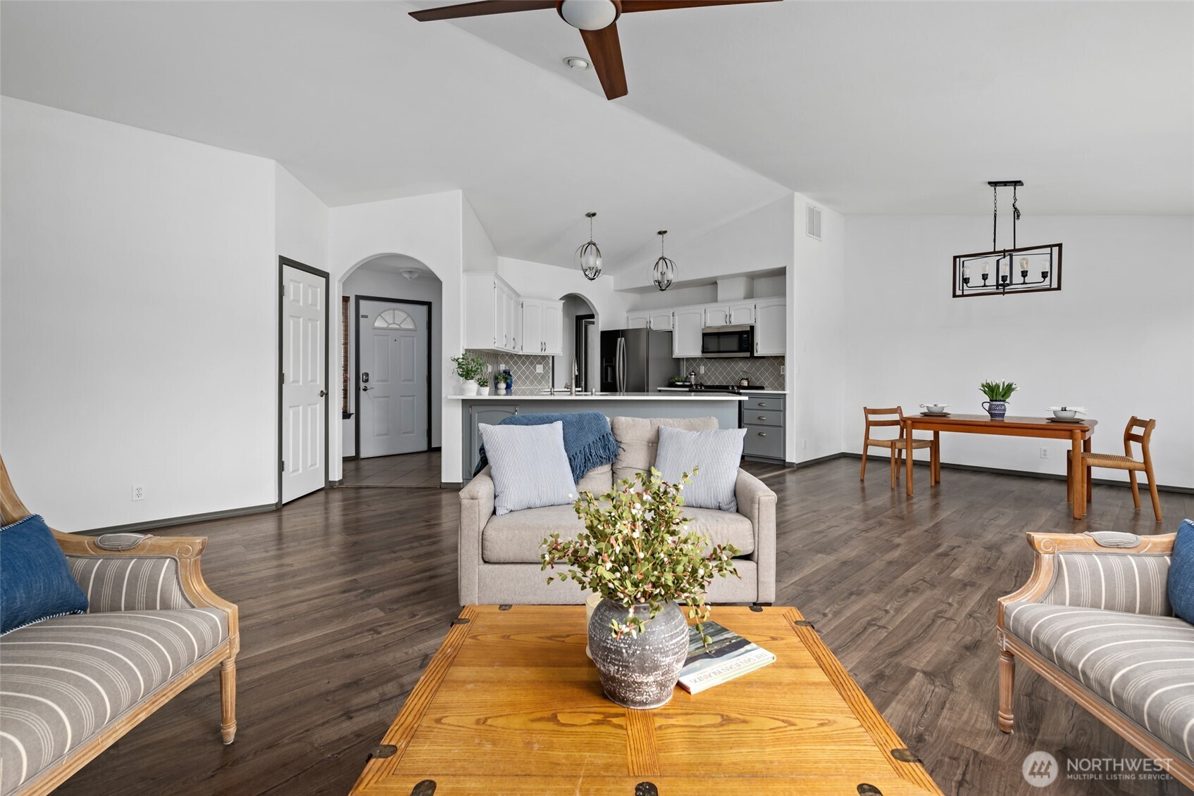 2060 SW 16th , Oak Harbor, WA 98277