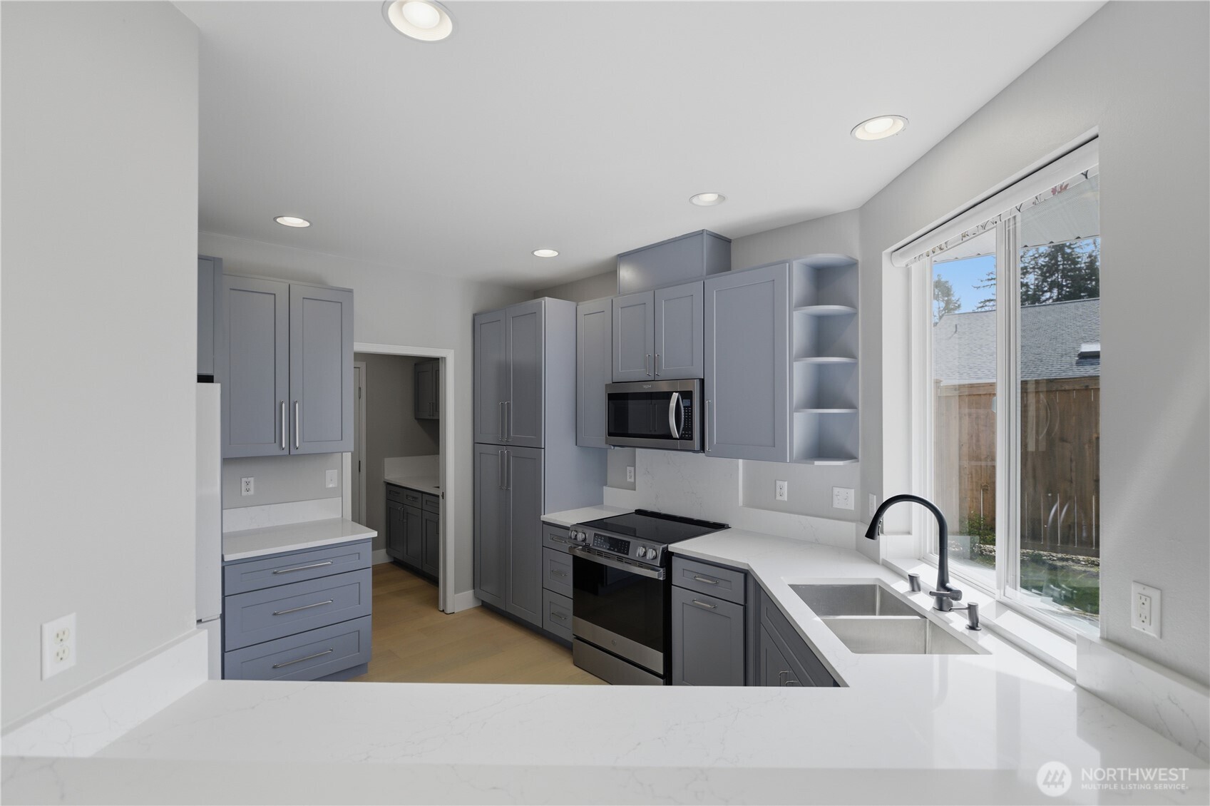 3814 69th Avenue W, University Place, WA 98466