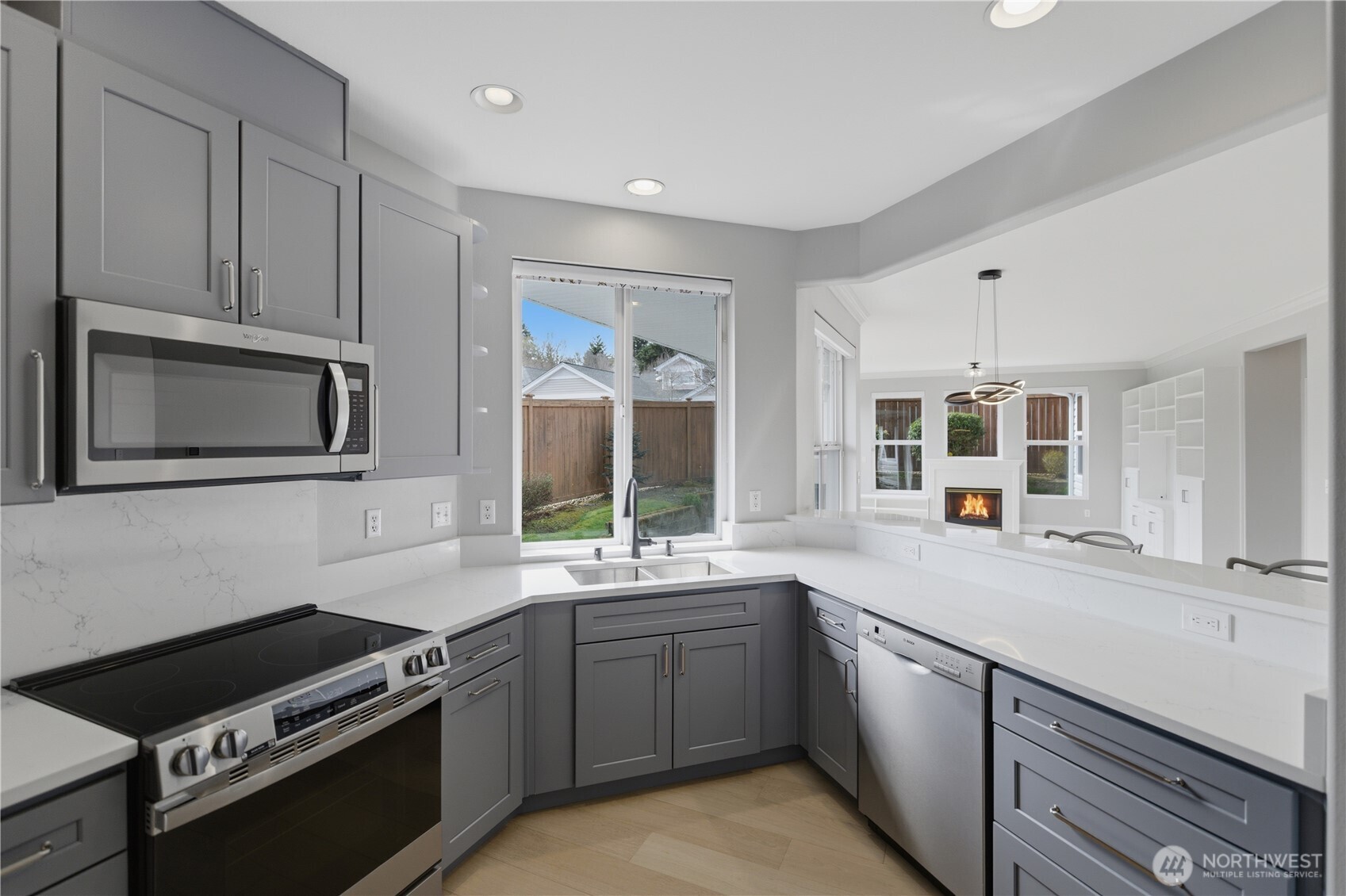 3814 69th Avenue W, University Place, WA 98466