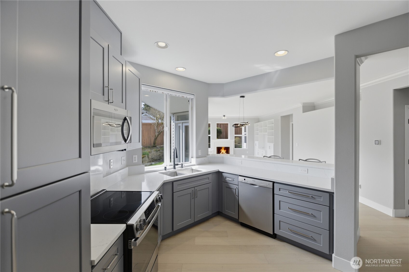 3814 69th Avenue W, University Place, WA 98466