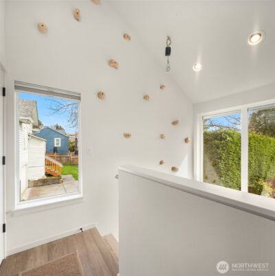 411 B NE 80th Street , Seattle, WA 98115 - Photo 12
