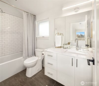 411 B NE 80th Street , Seattle, WA 98115 - Photo 17