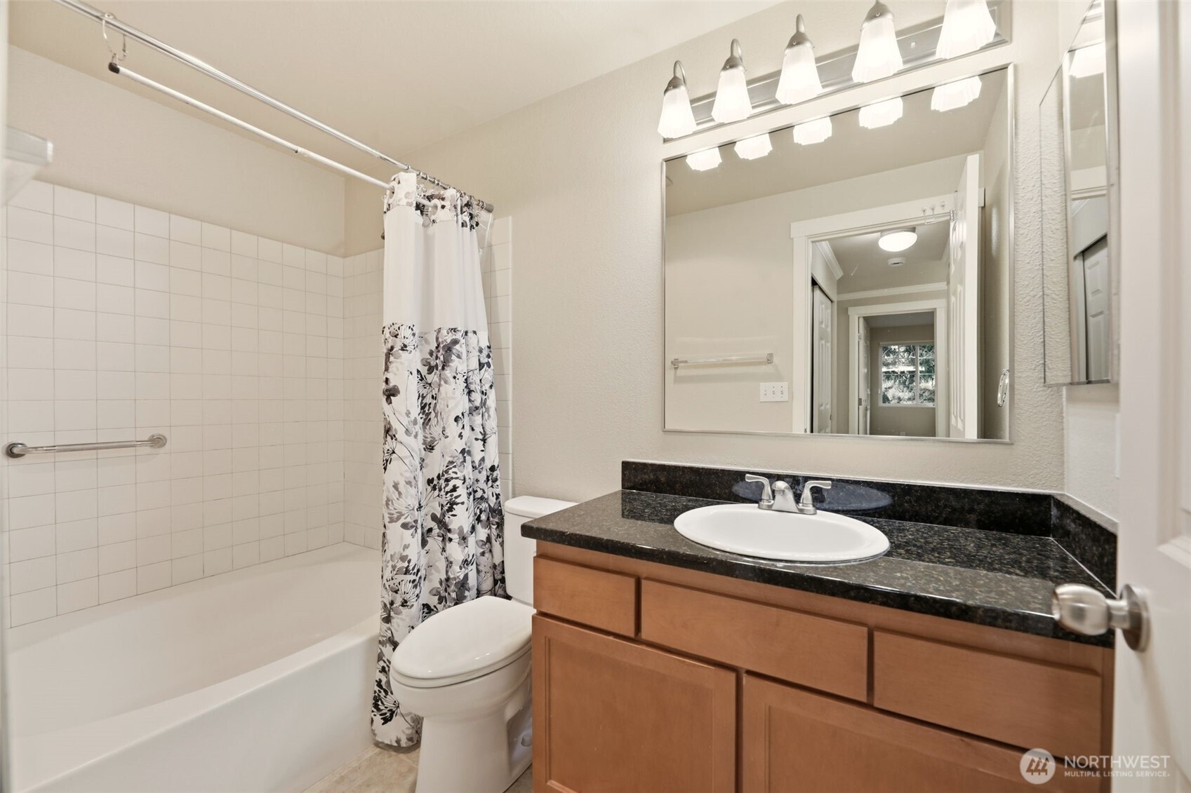 10016 NE 120th Lane #F201, Kirkland, WA 98034-6655