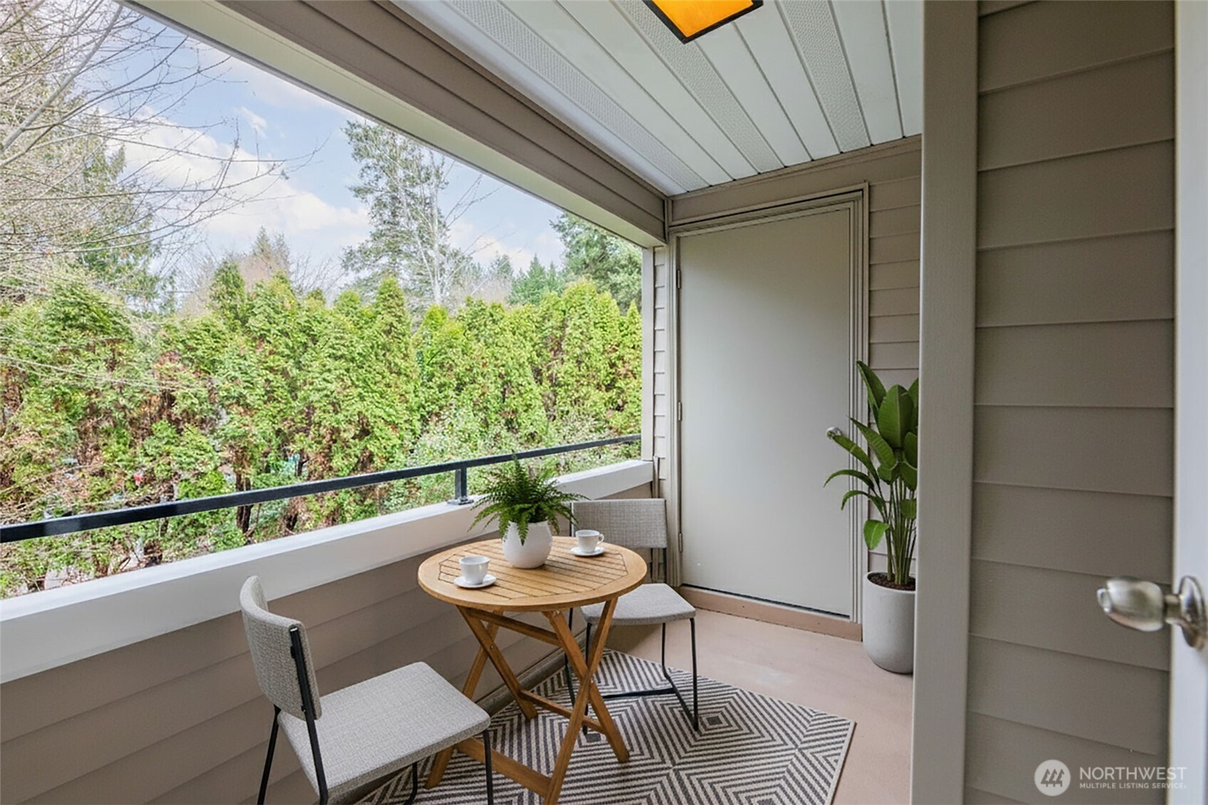 10016 NE 120th Lane #F201, Kirkland, WA 98034-6655