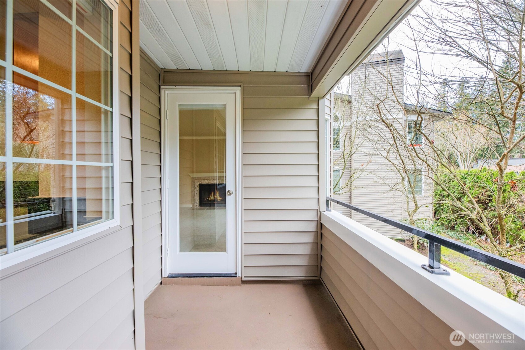 10016 NE 120th Lane #F201, Kirkland, WA 98034-6655