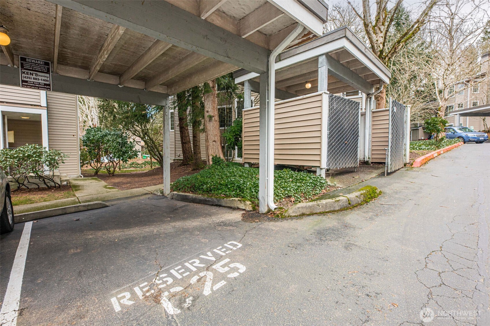 10016 NE 120th Lane #F201, Kirkland, WA 98034-6655