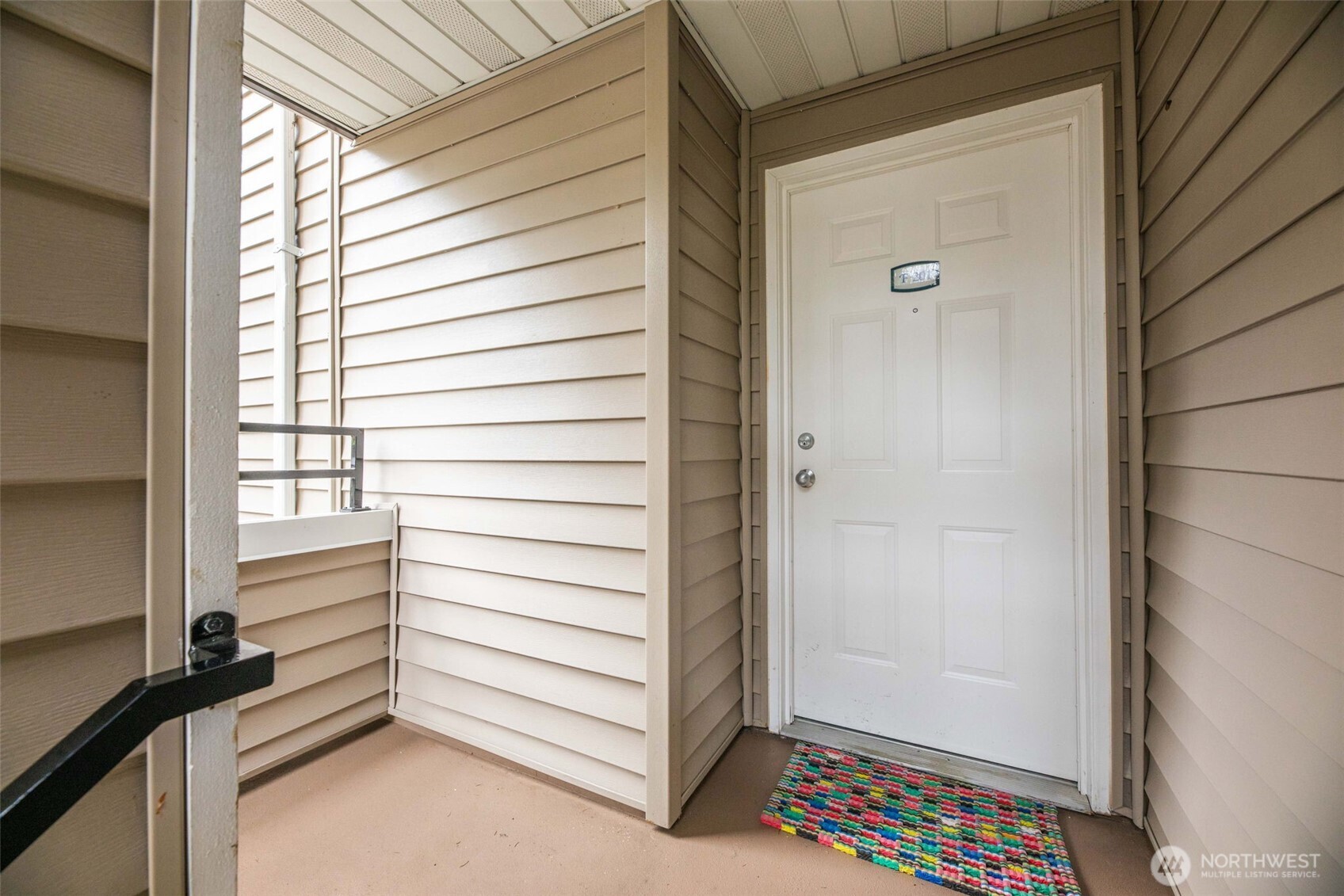 10016 NE 120th Lane #F201, Kirkland, WA 98034-6655