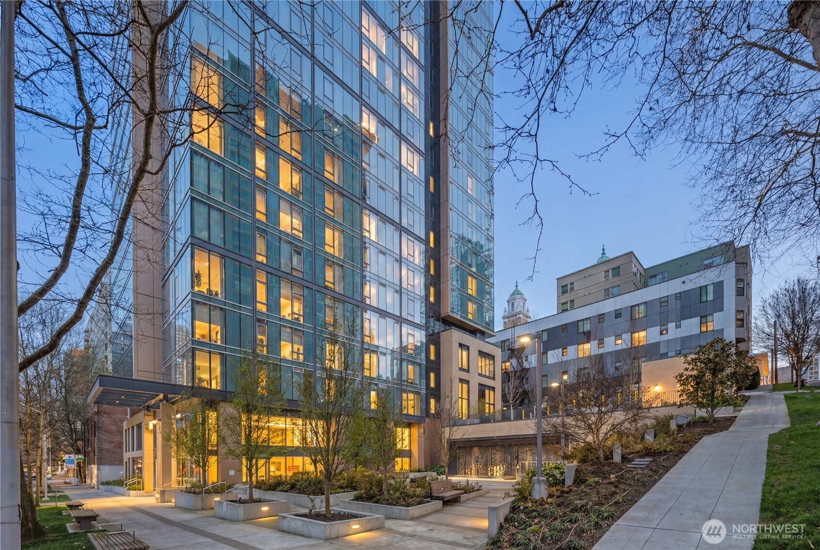 800 Columbia Street #1003, Seattle, WA 98104-2491