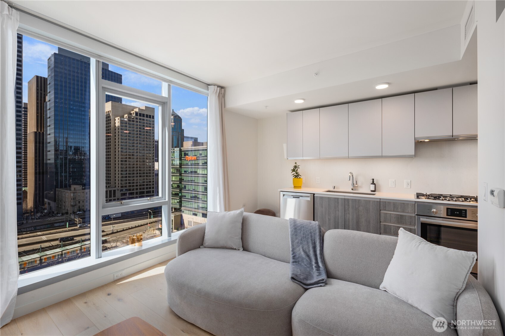 800 Columbia Street #1003, Seattle, WA 98104-2491