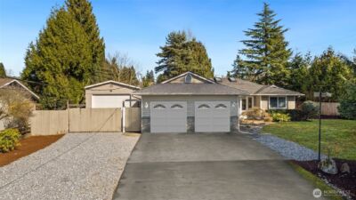 708 Hilltop Avenue , Kent, WA 98031
