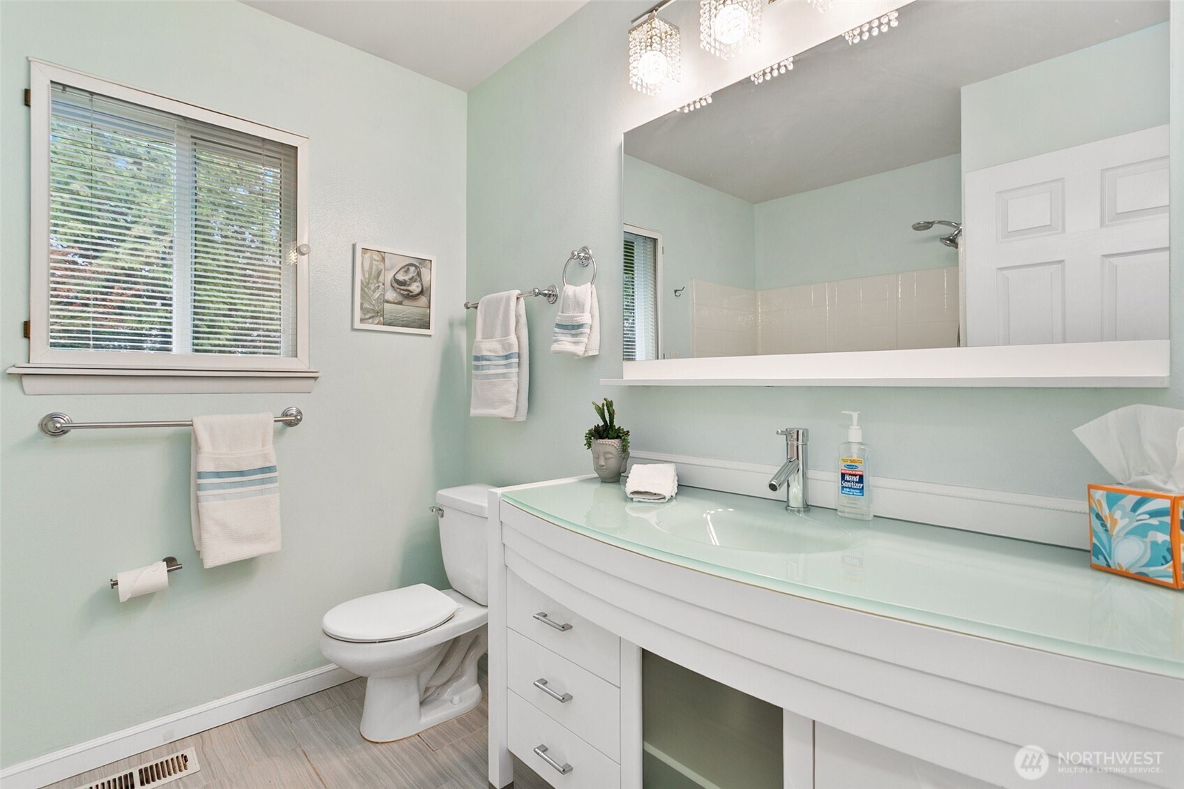 708 Hilltop Avenue , Kent, WA 98031