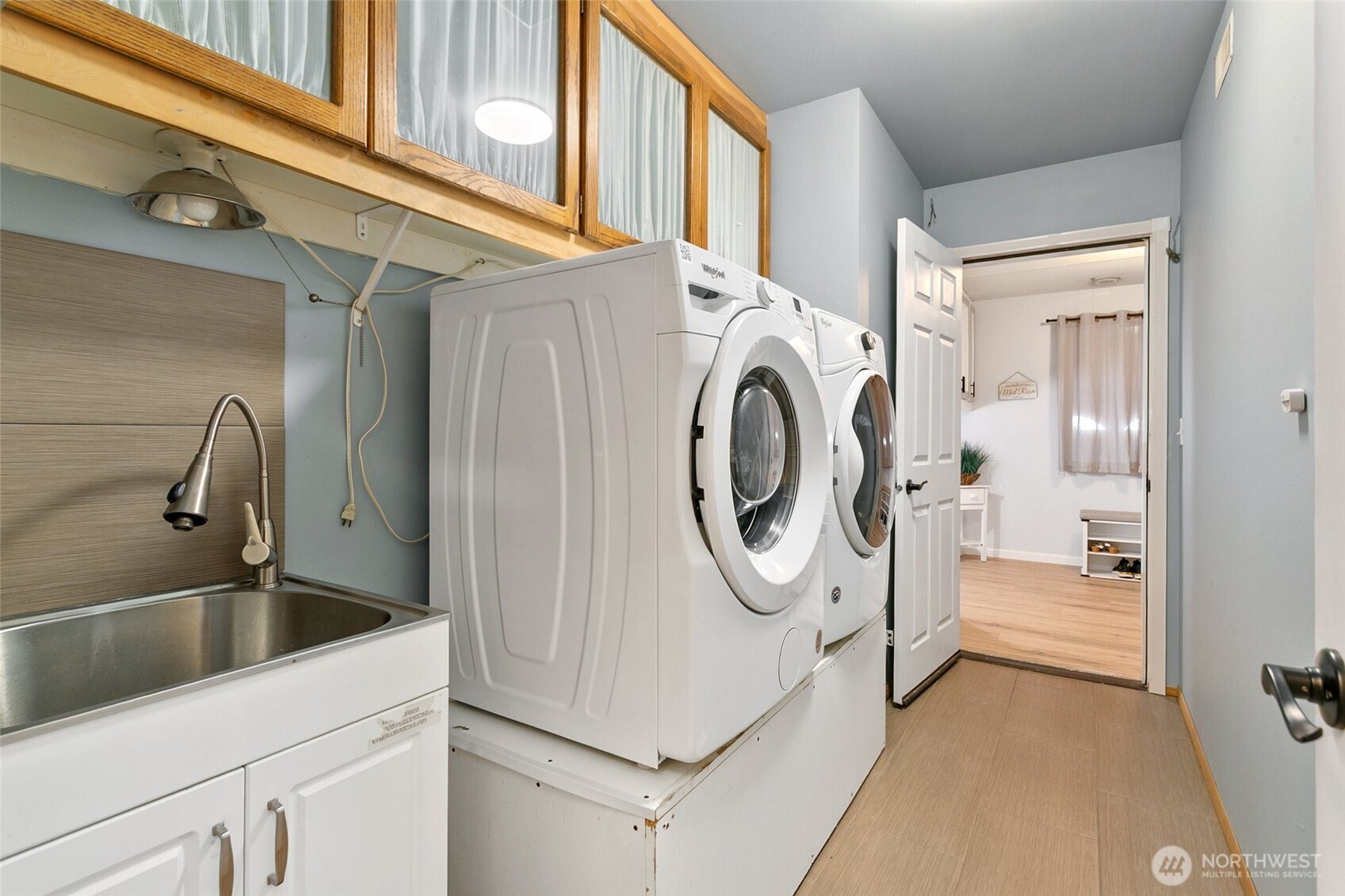 708 Hilltop Avenue , Kent, WA 98031