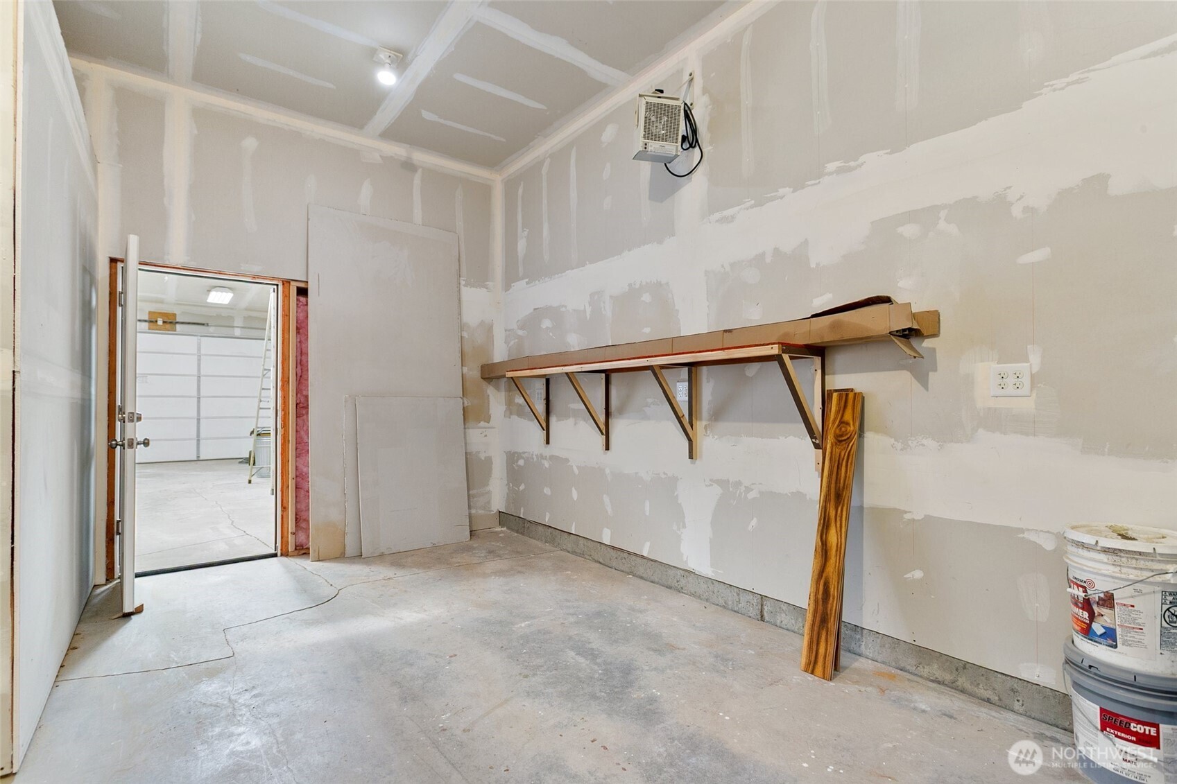 708 Hilltop Avenue , Kent, WA 98031